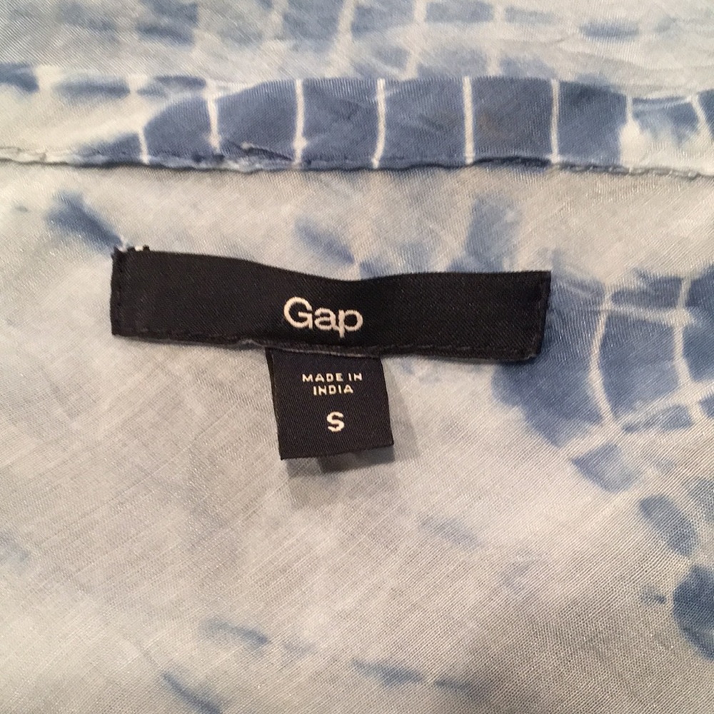Gap Racerback tank - Picture 2 of 3